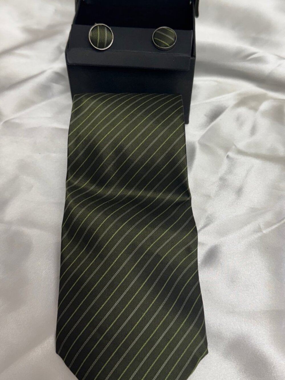 NIB Moda Di Raza Mens Necktie